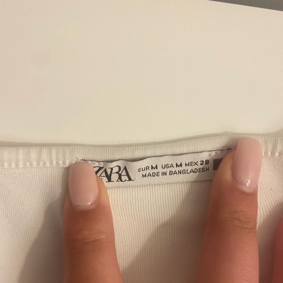 ZARA Long sleeve bodysuit — SIZE MEDIUM - Picture 2 of 3